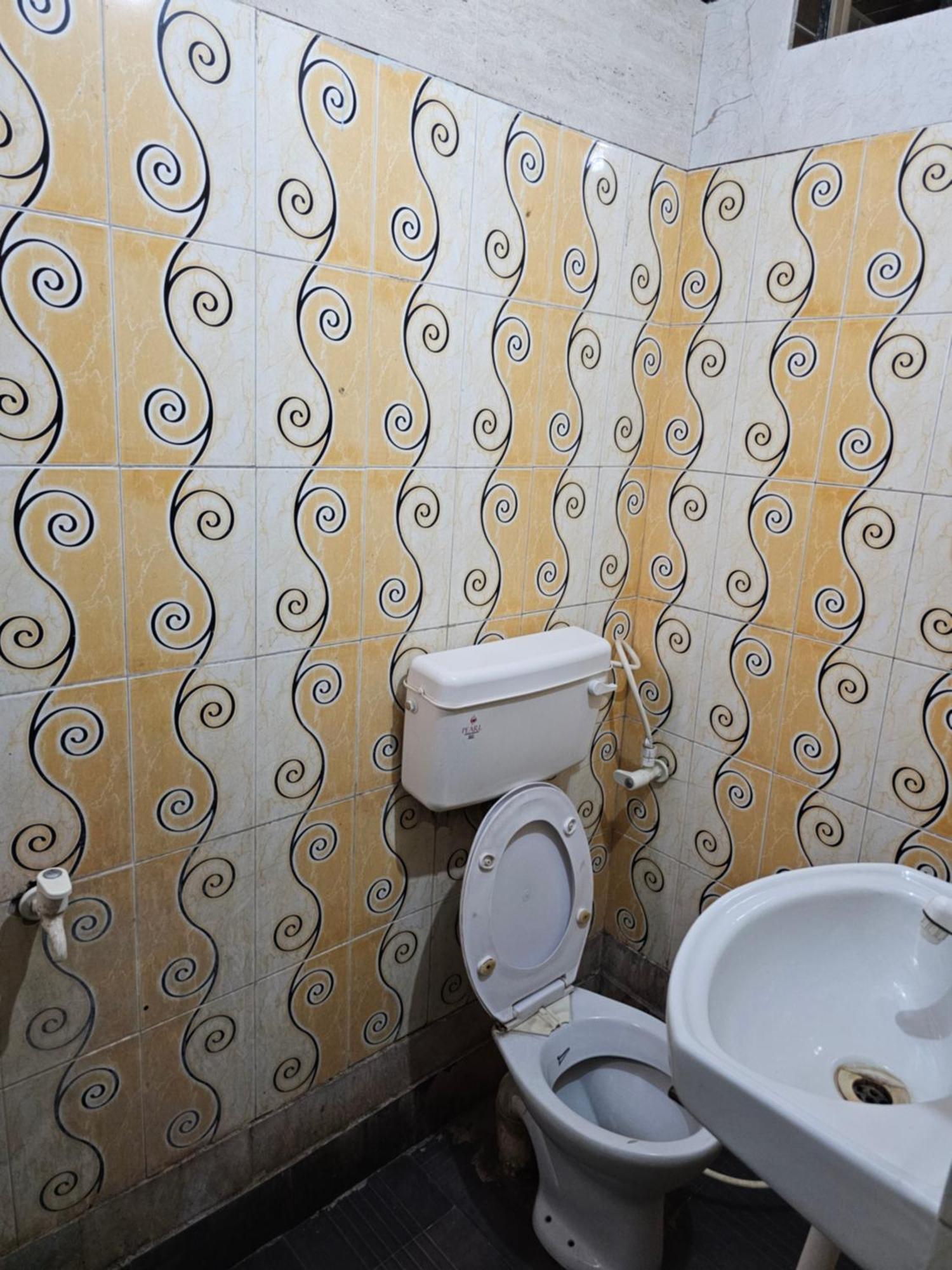 Subhadra Guest House Матура Стая снимка