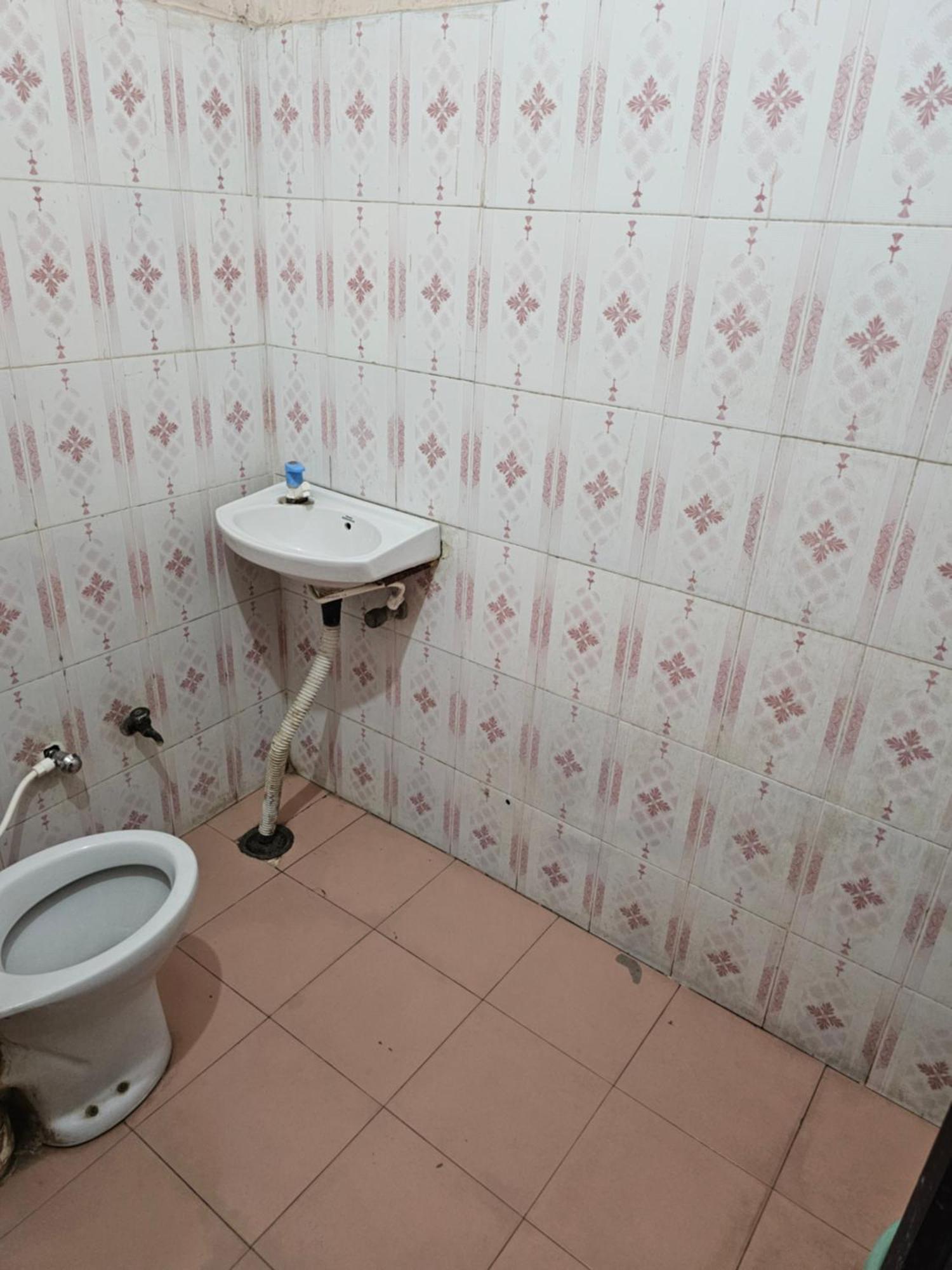Subhadra Guest House Матура Стая снимка